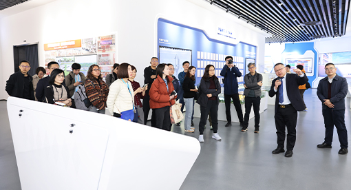 參觀邁安德智能制造車間及實驗概念驗證中心